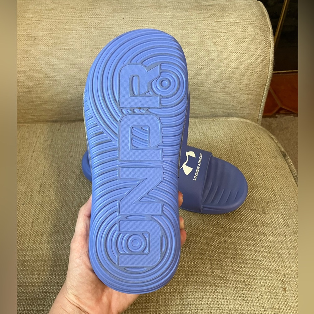 Purple/blue under armour slides - Picture 6 of 6